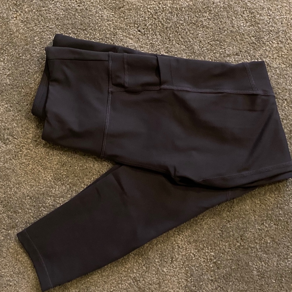 EUC Zyia Gray 7/8 Pocket LnT